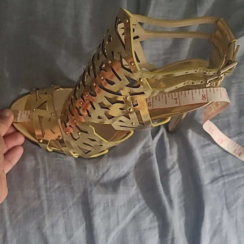 Brian Atwood Laconica Mirrored Laser-Cut Cage Sandal, Gold, Sz 6/36 - Picture 8 of 8